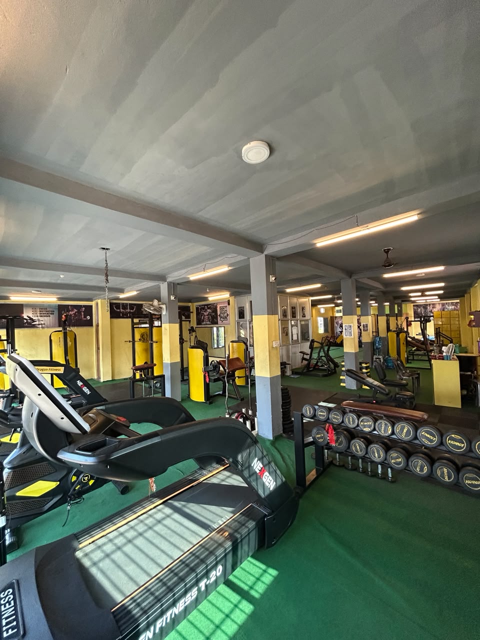 Premium gym atmosphere at Dragon Fitness Center
